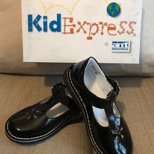 Girls Kid Express “Molly” Shoes